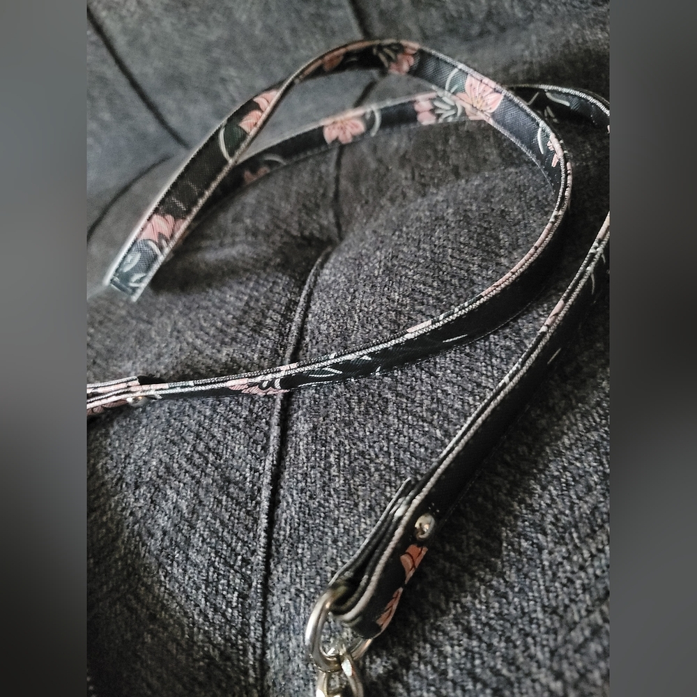 Steve Madden Floral Crossbody - Picture 5 of 10